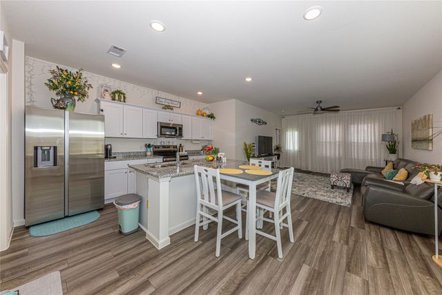 14114 Donahue Street, Pilot Point, TX 76258