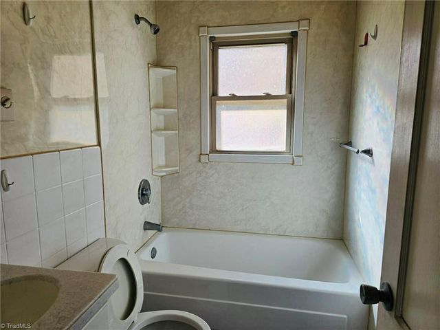 1500 Lees Chapel Road, Greensboro, NC 27405