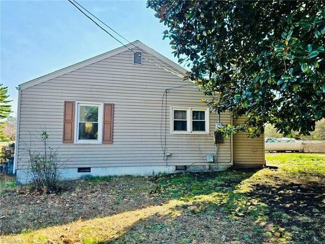 1500 Lees Chapel Road, Greensboro, NC 27405