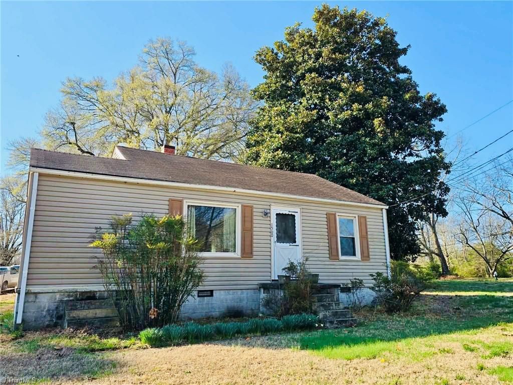 1500 Lees Chapel Road, Greensboro, NC 27405