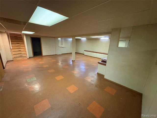 23131 Beverly Street, Oak Park, MI 48237