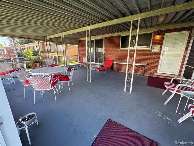 23131 Beverly Street, Oak Park, MI 48237