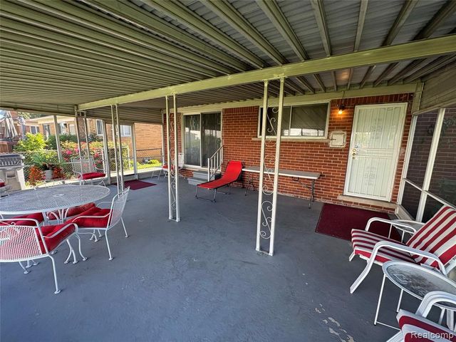 23131 Beverly Street, Oak Park, MI 48237