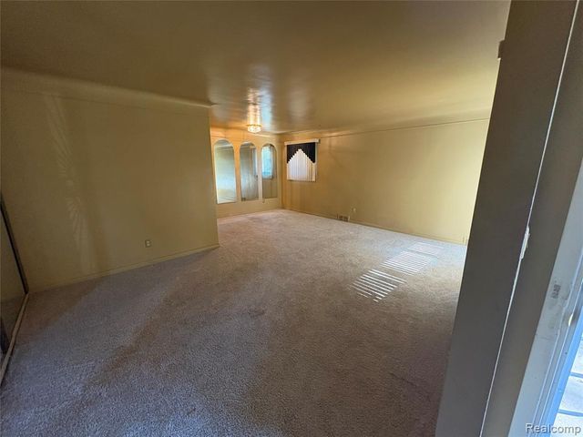 23131 Beverly Street, Oak Park, MI 48237