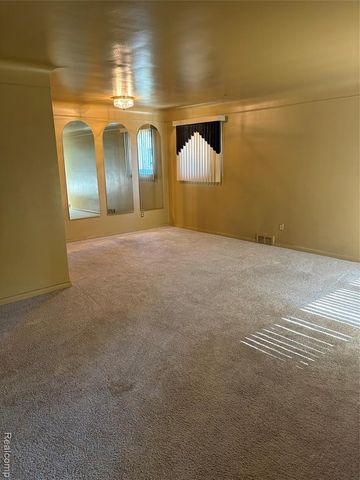 23131 Beverly Street, Oak Park, MI 48237