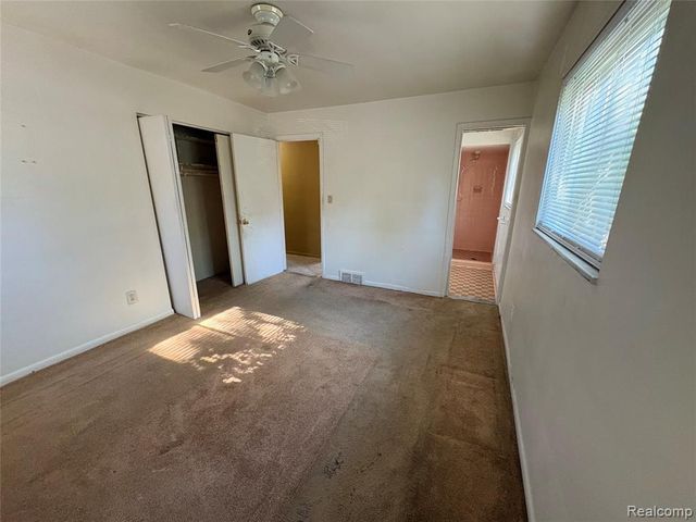 23131 Beverly Street, Oak Park, MI 48237