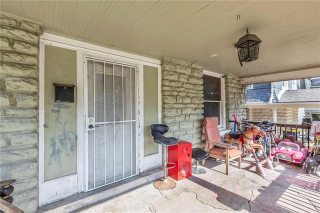 4010 Chestnut Avenue, Kansas City, MO 64131