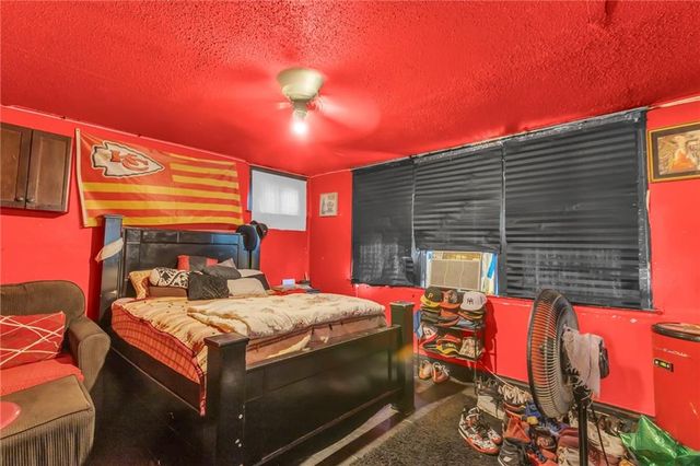 4010 Chestnut Avenue, Kansas City, MO 64131