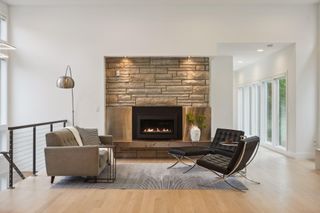 209 Westwood Drive N, Golden Valley, MN 55422