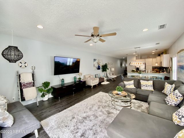 420 5TH Avenue S, Jacksonville Beach, FL 32250