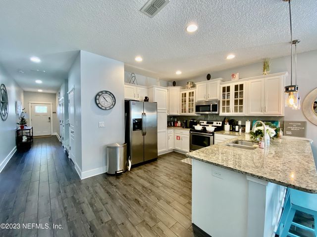 420 5TH Avenue S, Jacksonville Beach, FL 32250