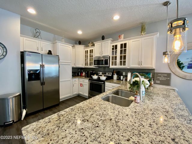 420 5TH Avenue S, Jacksonville Beach, FL 32250