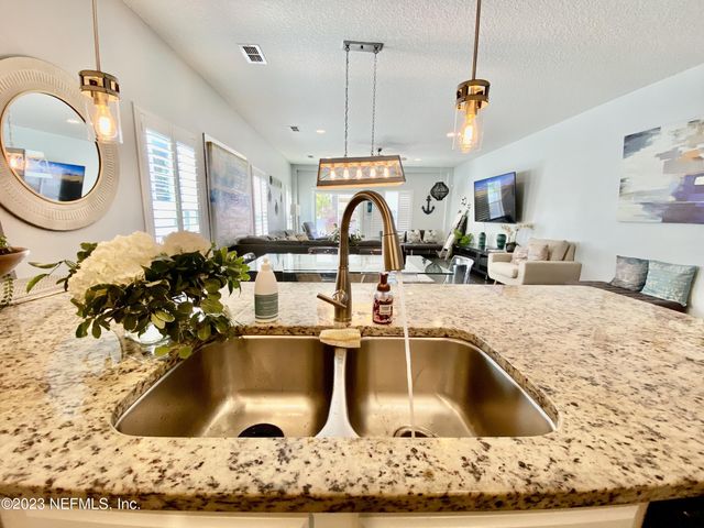 420 5TH Avenue S, Jacksonville Beach, FL 32250