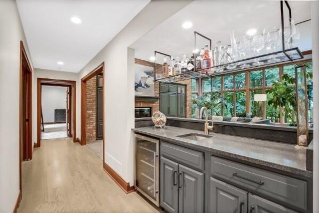 566 N 90 E, Valparaiso, IN 46383