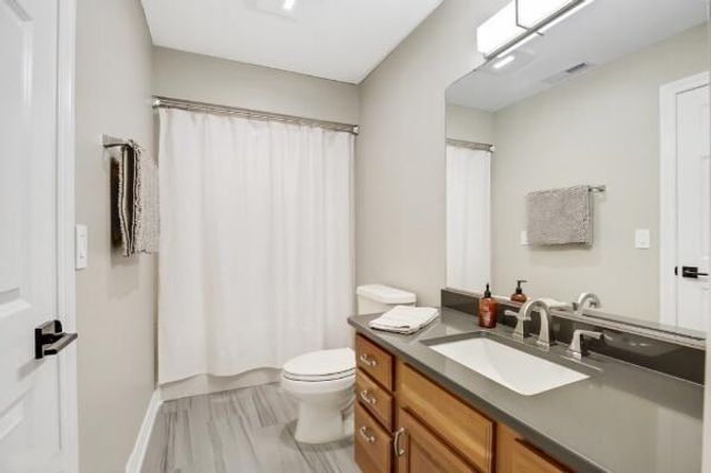 566 N 90 E, Valparaiso, IN 46383