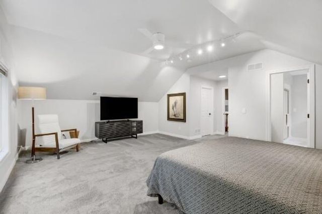 566 N 90 E, Valparaiso, IN 46383