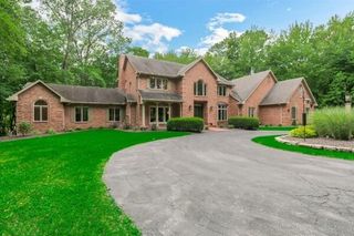 566 N 90 E, Valparaiso, IN 46383