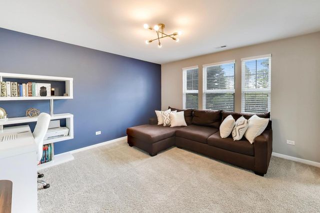 3545 Mulligan Drive, Woodridge, IL 60517