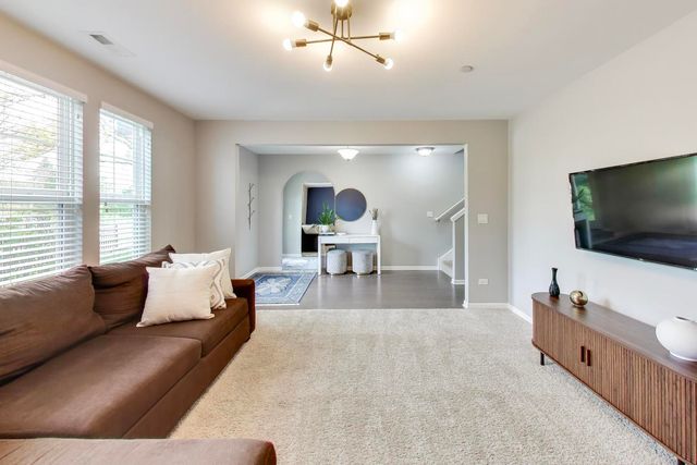 3545 Mulligan Drive, Woodridge, IL 60517