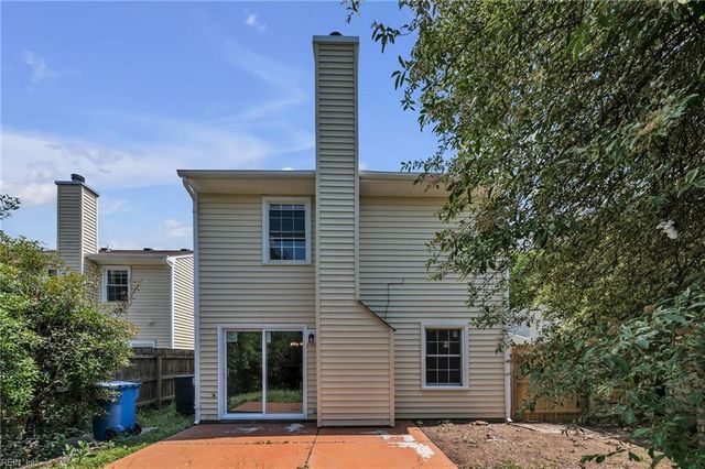 10 Warwick CIR, Chesapeake, VA 23320