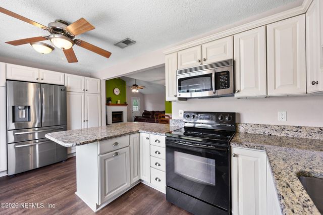 3822 ENGLISH COLONY Drive, Jacksonville, FL 32257