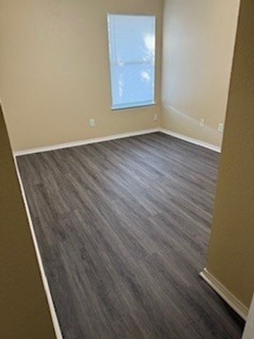 1452 Pine Lane, Fort Worth, TX 76140