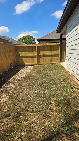 3710 Harmony Lane, Bacliff, TX 77518