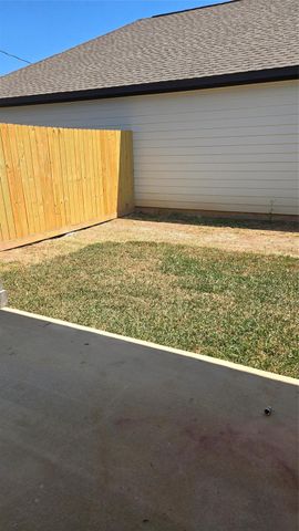 3710 Harmony Lane, Bacliff, TX 77518