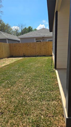 3710 Harmony Lane, Bacliff, TX 77518