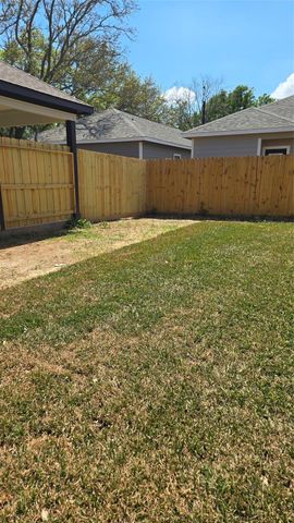 3710 Harmony Lane, Bacliff, TX 77518