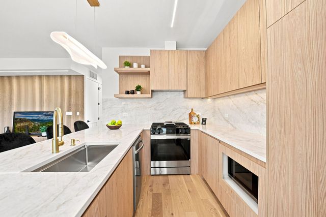 1656 N BOSWORTH Avenue 3N, Chicago, IL 60642