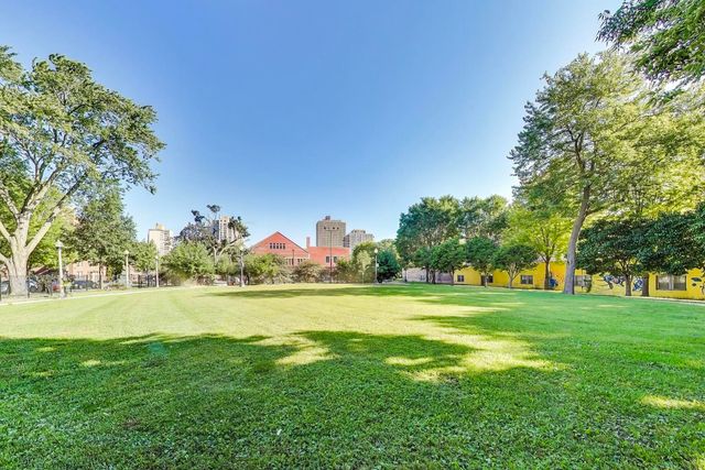 6850 S South Shore Drive 2N, Chicago, IL 60649