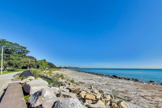 6850 S South Shore Drive 2N, Chicago, IL 60649