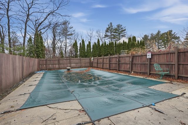 31 Greany Dr, Grafton, MA 01536