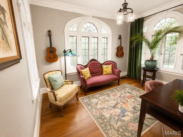 6309 Clayton Road, St Louis, MO 63117