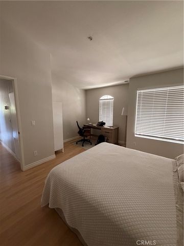 168 Gallery, Tustin, CA 92782