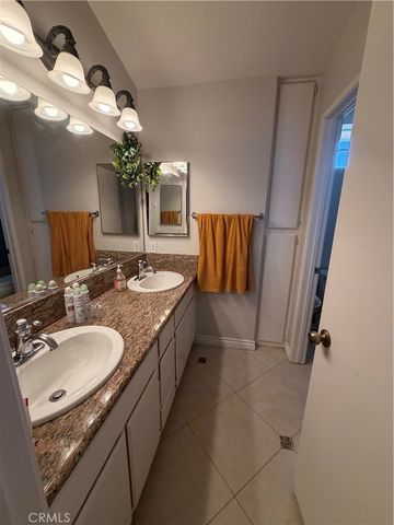168 Gallery, Tustin, CA 92782