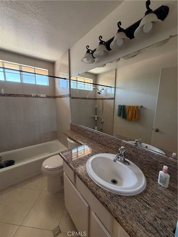 168 Gallery, Tustin, CA 92782