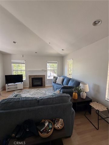 168 Gallery, Tustin, CA 92782
