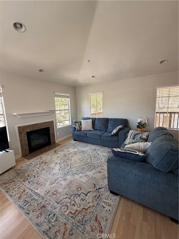 168 Gallery, Tustin, CA 92782
