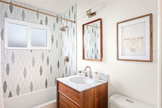 225 Chadbourne Way, Oakland, CA 94619