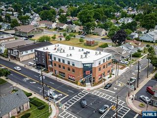 12-01 River Road 303, Fair Lawn, NJ 07410