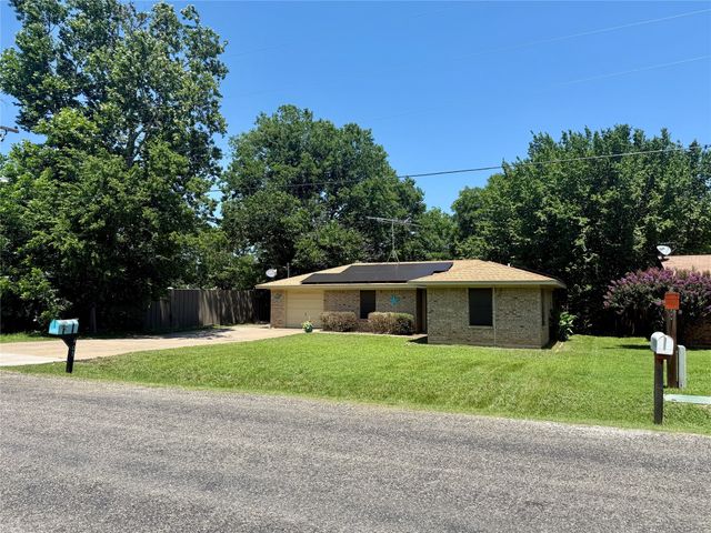 408 N Ash Street, Springtown, TX 76082