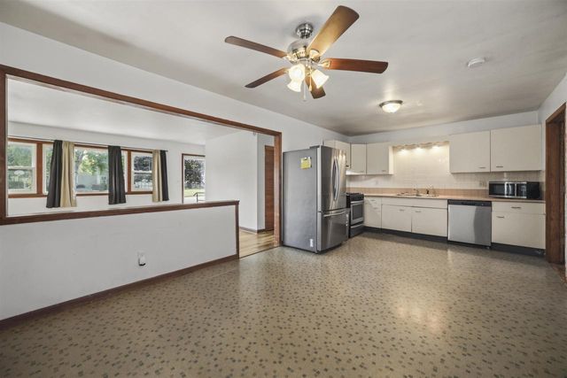 2348 Pioneer Drive, Beloit, WI 53511