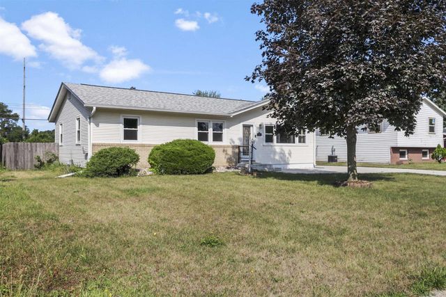 2348 Pioneer Drive, Beloit, WI 53511