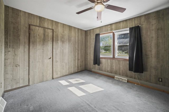 2348 Pioneer Drive, Beloit, WI 53511