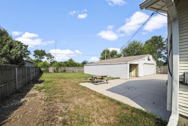 2348 Pioneer Drive, Beloit, WI 53511