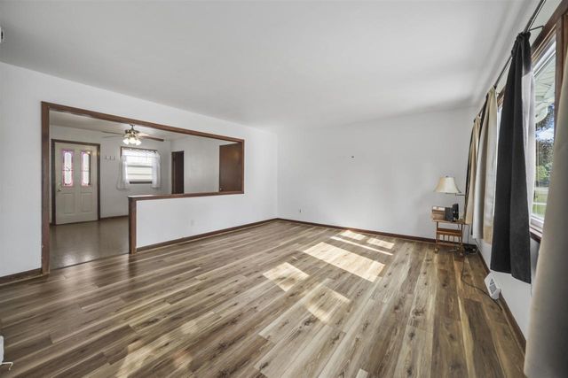 2348 Pioneer Drive, Beloit, WI 53511