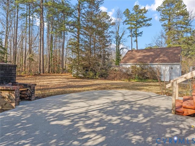 3332 Lancelot Rd, Petersburg, VA 23805