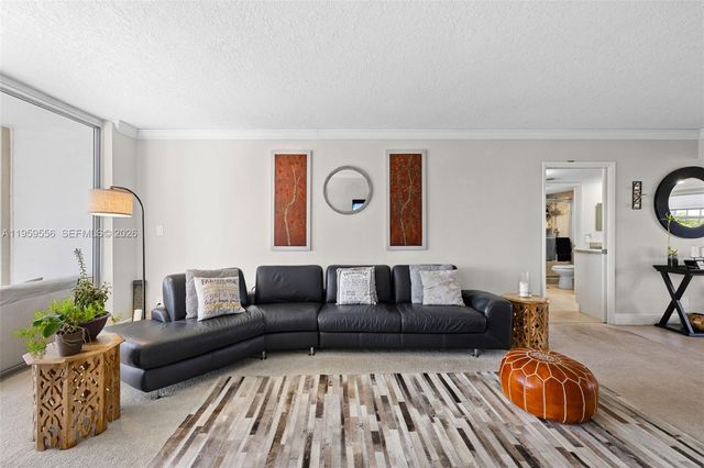 3850 Oaks Clubhouse Dr 504, Pompano Beach, FL 33069